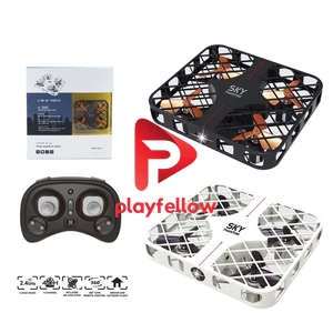 2.4 GHZ RC QUADCOPTER W/USB (BLACK/WHITE)