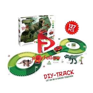 108 PCS DINOSAUR RAIL W / ELECTRIC CAR 1 PCS + 2 PCS RACK + 2 PCS DINOSAUR + 2 PCS TREE + 12 PCS ROAD SIGN